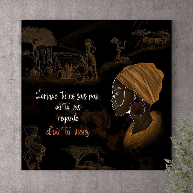 Canva Ethnique avec une Femme Africaine en Tenue Traditionnelle