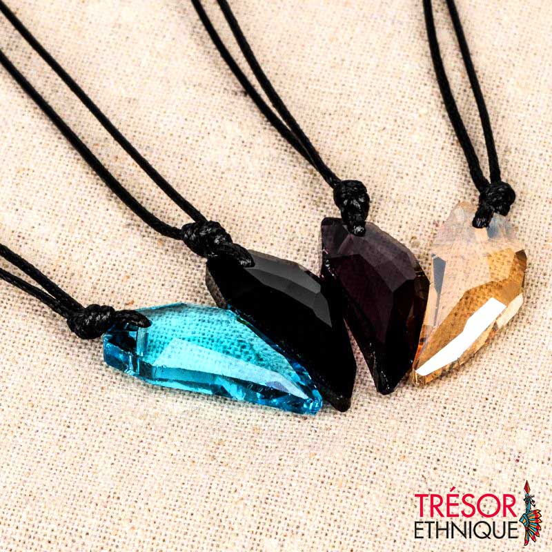 Pendentif Croc de Loup en Pierre Naturelle